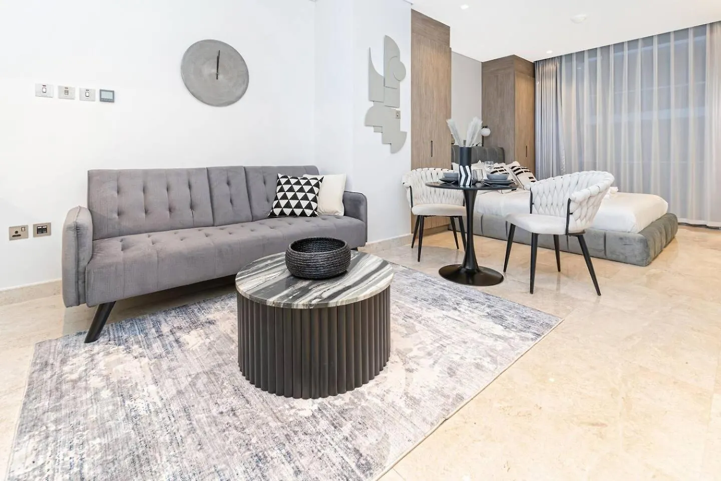 Trendy Studio! Walk To Burj Khalifasleeps 3! Dubai