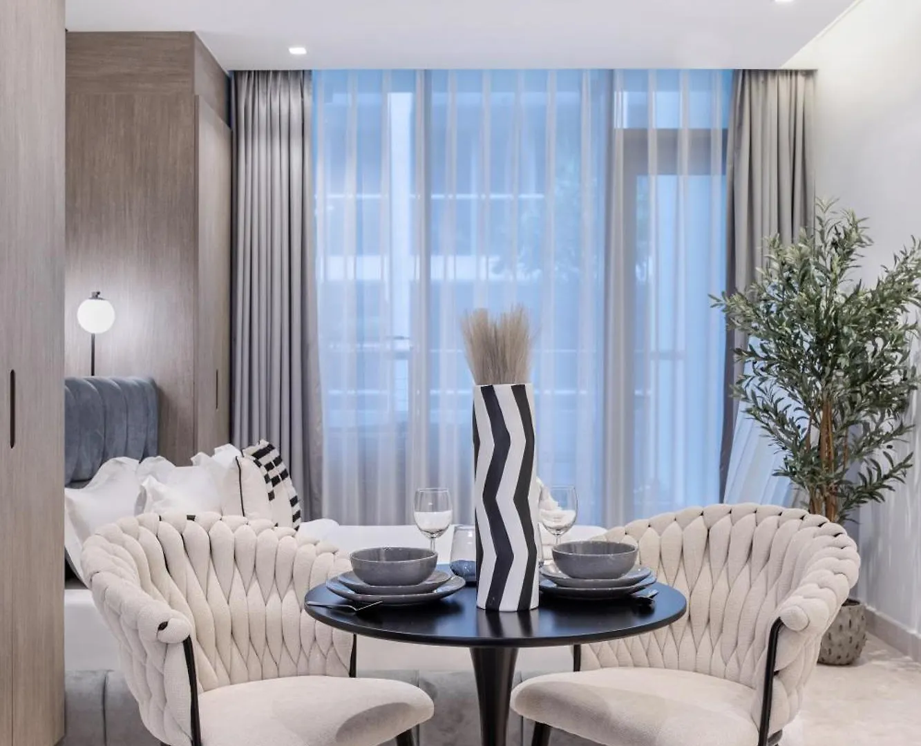 Apartment Trendy Studio! Walk To Burj Khalifasleeps 3! Dubai United Arab Emirates