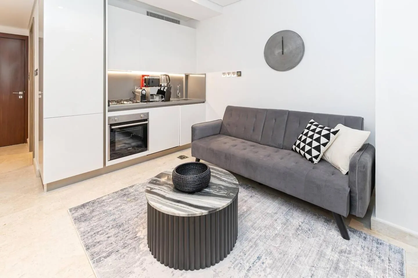 Trendy Studio! Walk To Burj Khalifasleeps 3! Dubai Appartement
